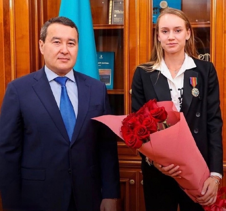 还是鲁婉遥 还是鲁婉遥